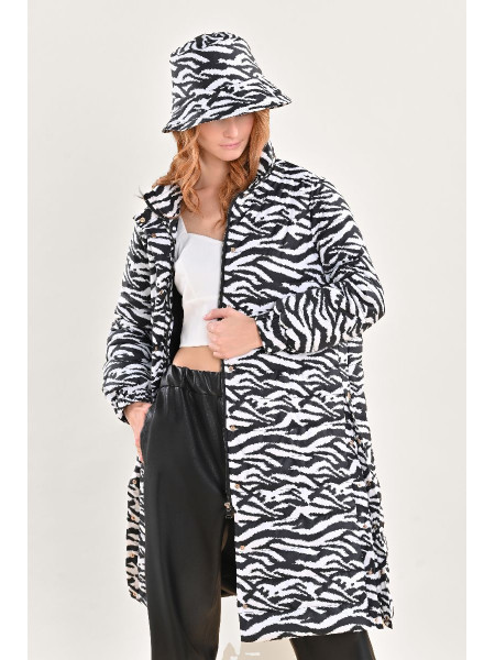 Пальто зебра женское арт. C-001-22 чёрный/белый
